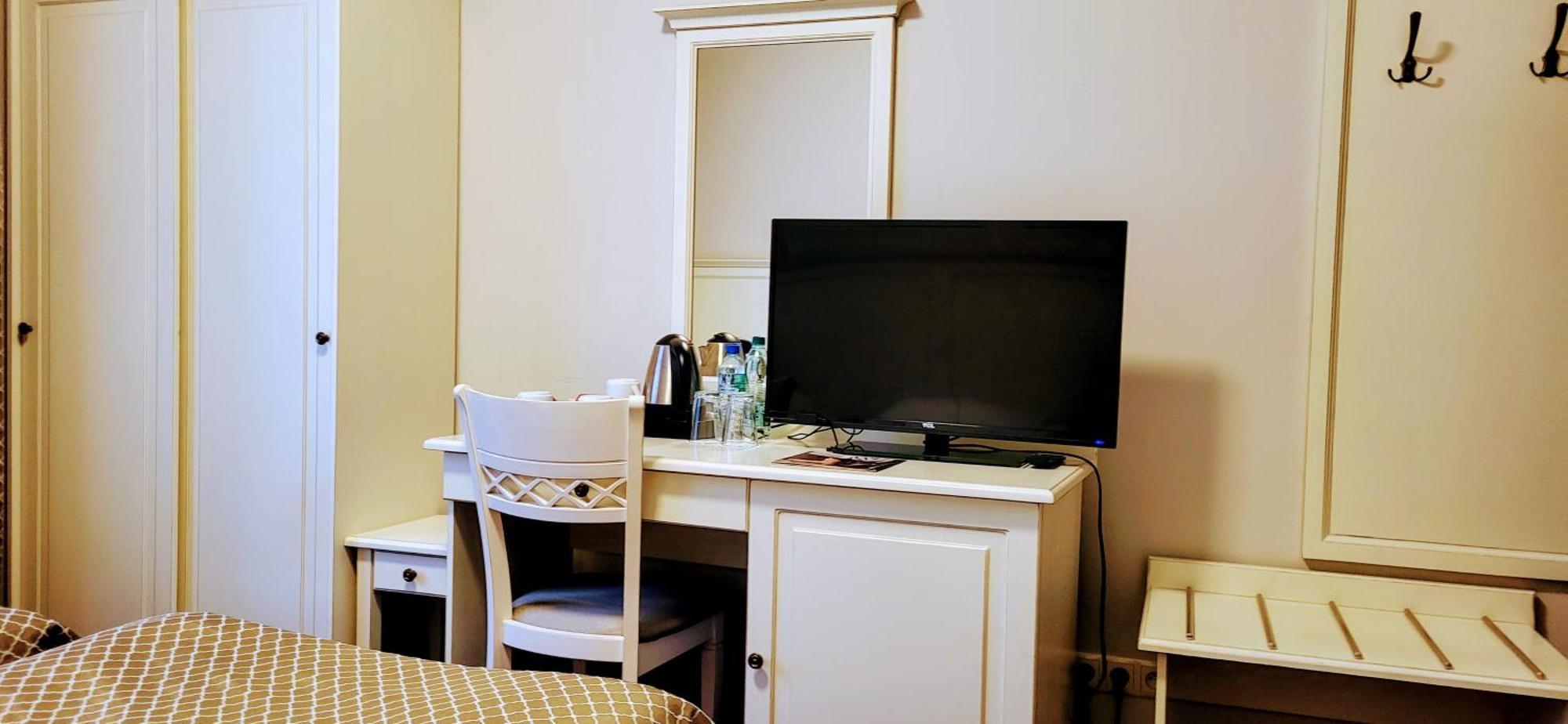 Hotel Sobienie Krolewskie Sobienie Szlacheckie Экстерьер фото