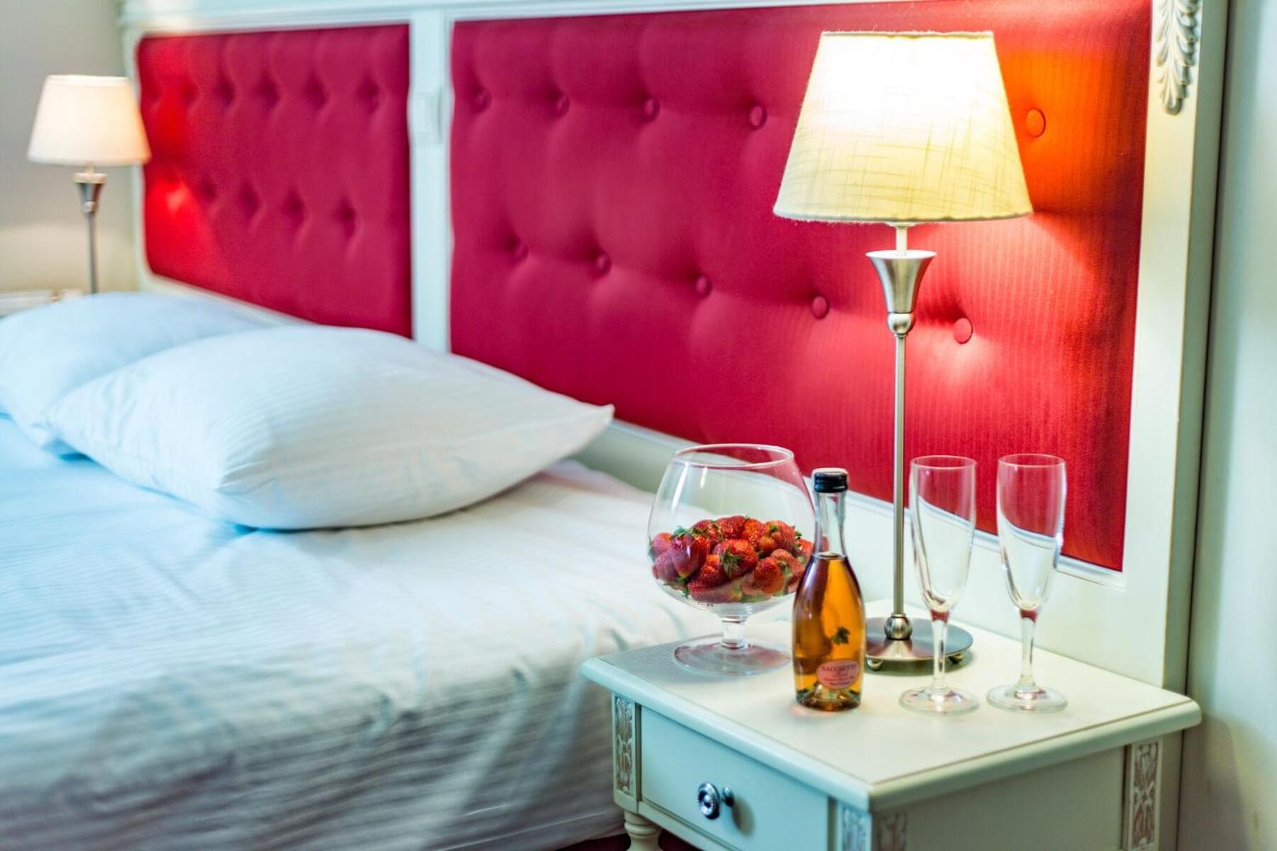 Hotel Sobienie Krolewskie Sobienie Szlacheckie Экстерьер фото